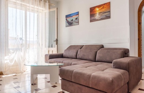 Torre Mozza House | Holiday Home 'Primo Piano Vista Mare' with Private Terrace and Air Conditioning