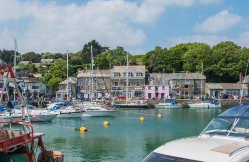 Trevone House | Holiday Home Pumpkin Lodge by Interhome
