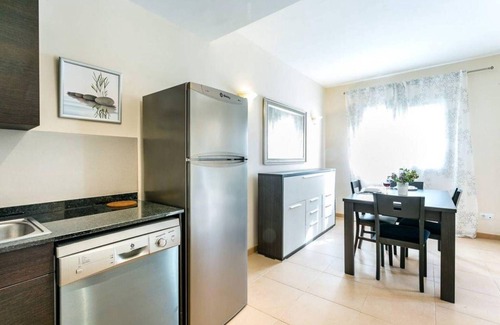 Campos House | Holiday Home 'Residence Club El Paraiso 10' with Shared Pool, Wi-Fi and Air Conditioning
