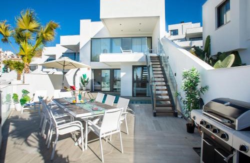 Chimenea House | Holiday Home Royal Palm by Interhome