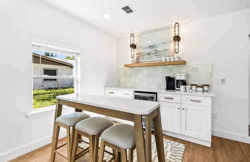 Cocoa Beach House | Holiday Home: Saltwater Pool & Spa, Steps to Sand, King Beds