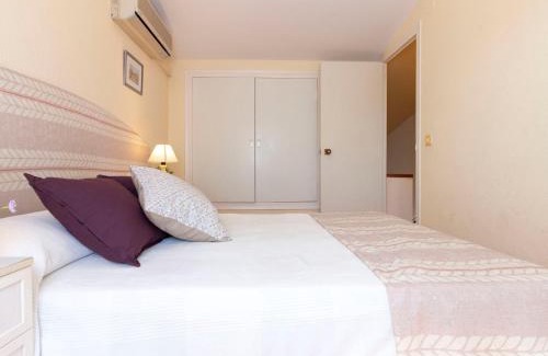 Riumar House | Holiday Home Salvagina 53 by Interhome