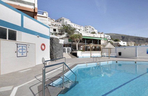 Las Caletillas House | Holiday Home 'Sea view Apartment' with Sea View, Shared Pool & Wi-Fi