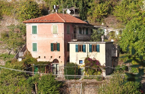 Vernazza House | Holiday Home "Seroa 1" with Sea View, Shared Terrace and Wi-Fi