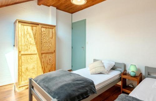 Mimizan-Plage House | Holiday Home Sicard-4 by Interhome