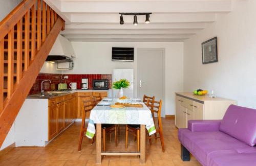 Mimizan-Plage House | Holiday Home Sicard-10 by Interhome