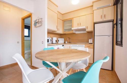 La Oliva House | Holiday Home 'Sunny Home' with Pool, Garden & Wi-Fi