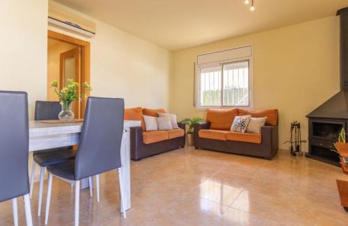 Riumar House | Holiday Home Tatiana by Interhome