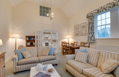 South Charlton House | Holiday Home The Old School by Interhome