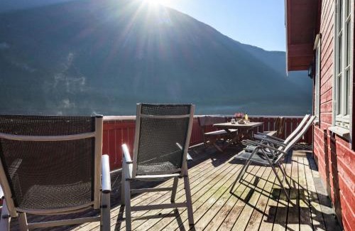 Vik House | Holiday Home Tor by Interhome
