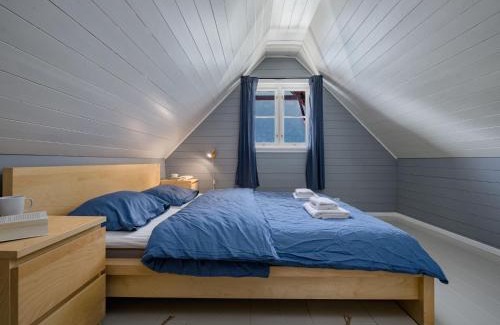 Vik House | Holiday Home Tor by Interhome