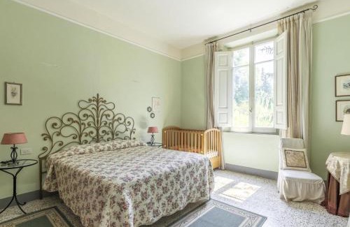 Palaia House | Holiday Home Tuscany with Pool Access