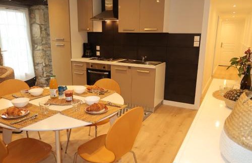 Plozevet House | Holiday Home Ty Coz - PZV 106 by Interhome