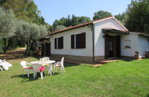 Montescudaio House | Holiday Home Ulivo by Interhome
