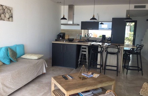 Cavaliere House | Holiday Home 'Villa Azur' with Sea View, Wi-Fi and Air Conditioning