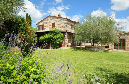 Radicofani House | Holiday Home Val d'Orcia by Interhome