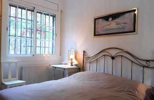 Puigventos House | Holiday Home 'Villa Flores' with Mountain View, Private Pool and Wi-Fi