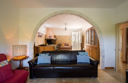 Il Monte House | Holiday Home Villa Grazia close to the Sea with Private Garden & Wi-Fi
