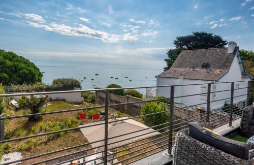 Saint-Pierre-Quiberon House | Holiday Home Villa Kerhostin by Interhome