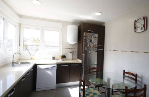 Cambrils House | Holiday Home 'Villa Magdalena' with Private Terrace, Wi-Fi and Air Conditioning