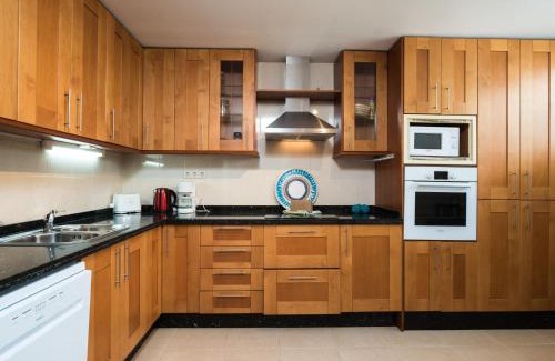 New Golden Mile House | Holiday Home Villas de Madrid by Interhome