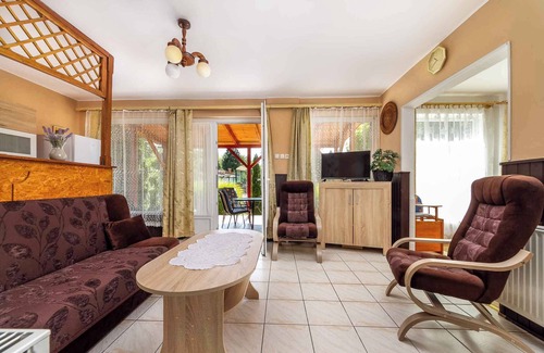 Balatonkeresztur House | Holiday home with a large terrace
