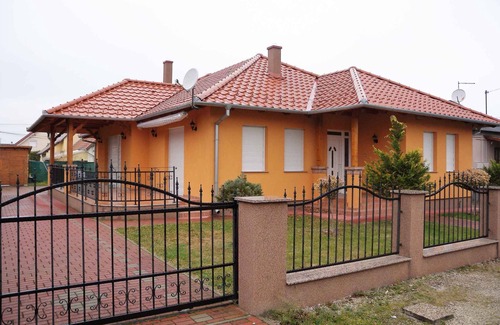 Balatonkeresztur House | Holiday home with modern equipment
