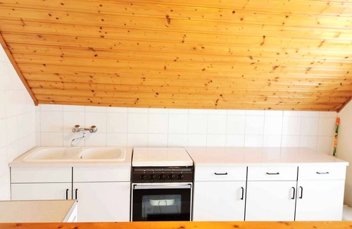 Balatonkeresztur House | Holiday home with Internet and Barbecue