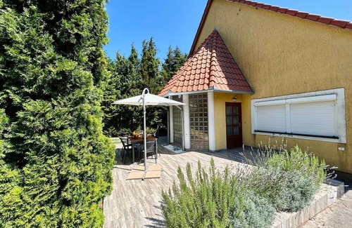 Balatonfenyves House | Holiday home with terrace and air conditioning