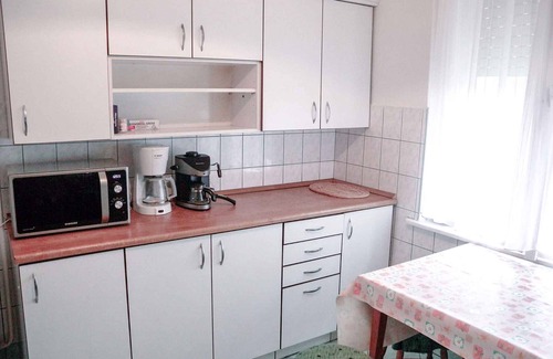 Siofok House | Holiday home with air conditioning and terrace