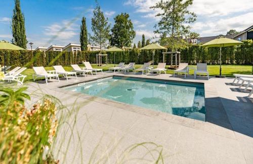 Gasthuis House | Holiday home with gas fireplace & bath