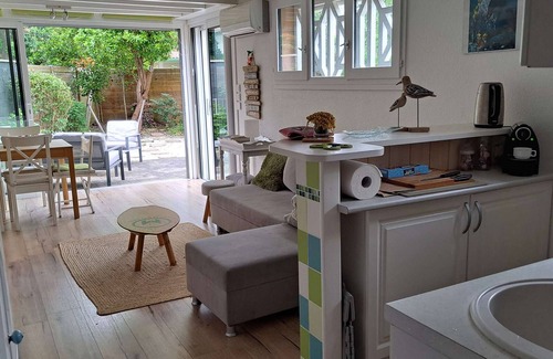 Biscarrosse Villa | Holiday home with JACUZZI near the Lake
