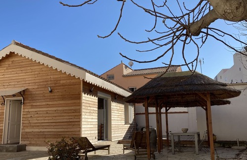 Le Port House | Holiday House "Summer Dreams" 160m from the beach-T5-parking-garden