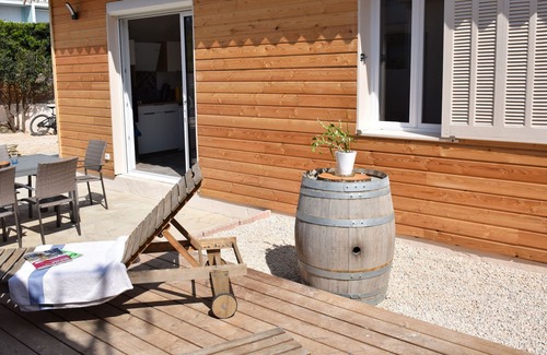 Le Port House | Holiday House "Summer Dreams" 160m from the beach-T5-parking-garden
