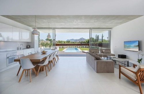 es Bacares House | Holiday house Alcudia for 1 - 12 persons with 5 bedrooms - Holiday home