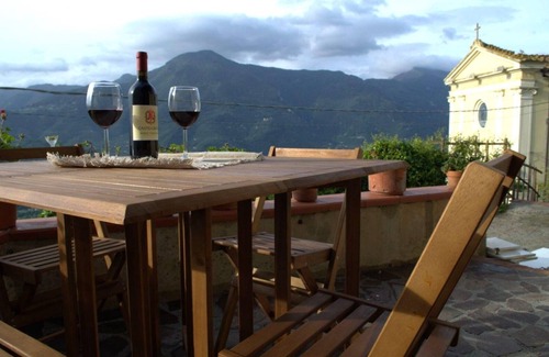 Pedona House | Holiday house Camaiore for 1 - 4 persons with 1 bedroom - Holiday home