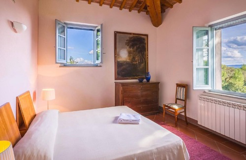 Chiusi House | Holiday house Chiusi for 1 - 9 persons with 3 bedrooms - Holiday home
