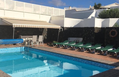Costa Teguise House | Holiday house Costa Teguise for 2 - 8 persons with 4 bedrooms - Holiday house