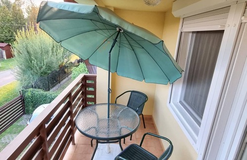 Balatonmariafurdo House | Holiday house Balatonmáriafürdõ for 1 - 6 persons with 3 bedrooms - Twin house