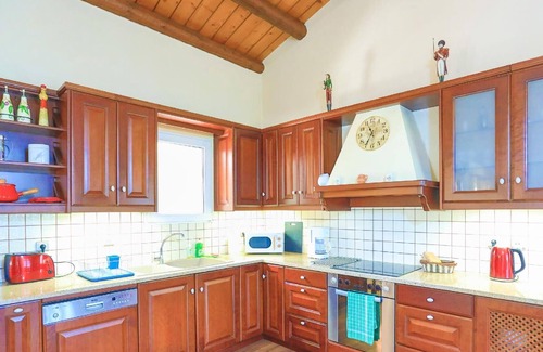 Kato Korakiana House | Holiday house Kato Korakiana for 1 - 8 persons with 3 bedrooms - Holiday home