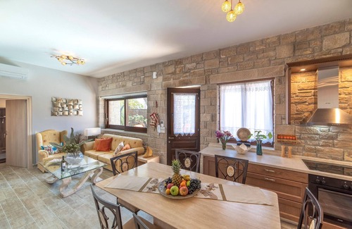 Koutsouras House | Holiday house Koutsouras for 1 - 18 persons with 7 bedrooms - Holiday house