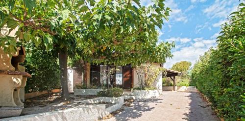 Vendres House | Holiday house Les Lauriers-roses 6 persons, 1 km from the beach