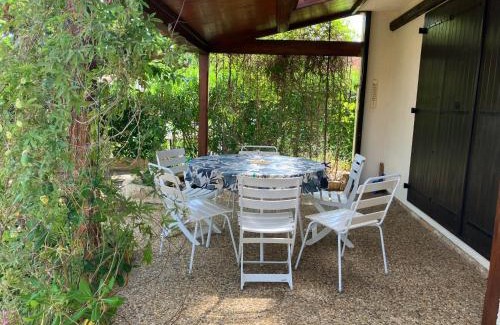 Vendres House | Holiday house Les Lauriers-roses 6 persons, 1 km from the beach