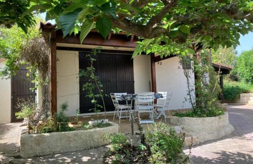 Vendres House | Holiday house Les Lauriers-roses 6 persons, 1 km from the beach
