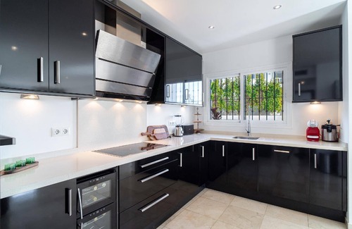 Nerja House | Holiday house Nerja for 1 - 12 persons with 5 bedrooms - Holiday home