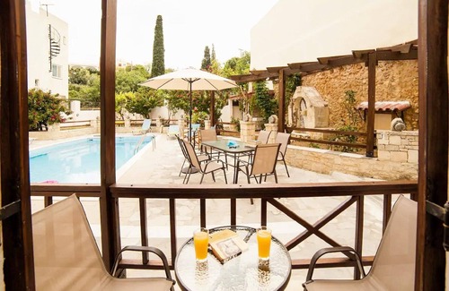 Roussospiti House | Holiday house Roussospiti for 1 - 12 persons with 3 bedrooms - Holiday apartment in one or multi-fam