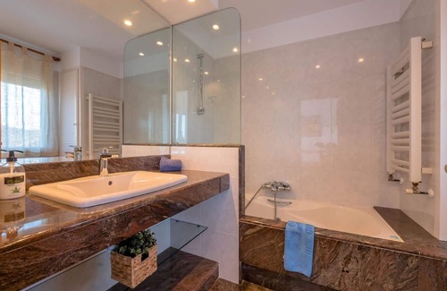 Viladamat House | Holiday house Ventallo for 1 - 8 persons with 4 bedrooms - Holiday house