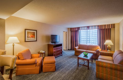 Bluemont Hotel | Holiday Inn Arlington at Ballston by IHG