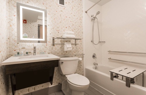 Boone Hotel | Holiday Inn Boone - University Area by IHG