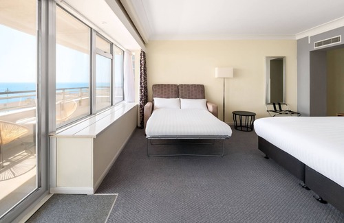 Seafront Hotel | Holiday Inn Brighton Seafront by IHG